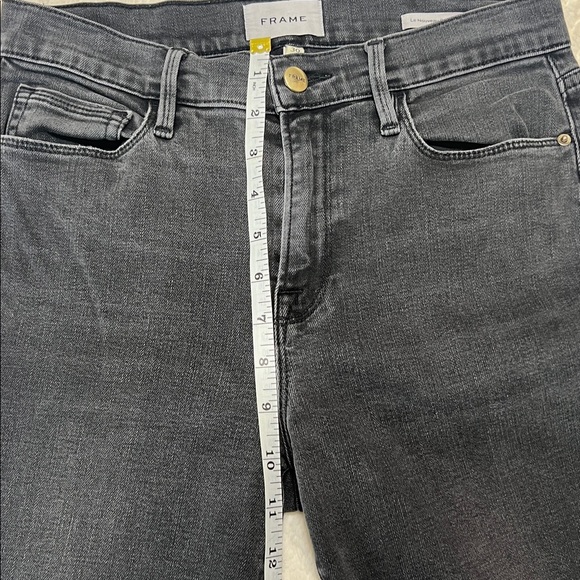FRAME Le Nouveau Cropped Mid Rise Straight Leg Jeans - Picture 8 of 11